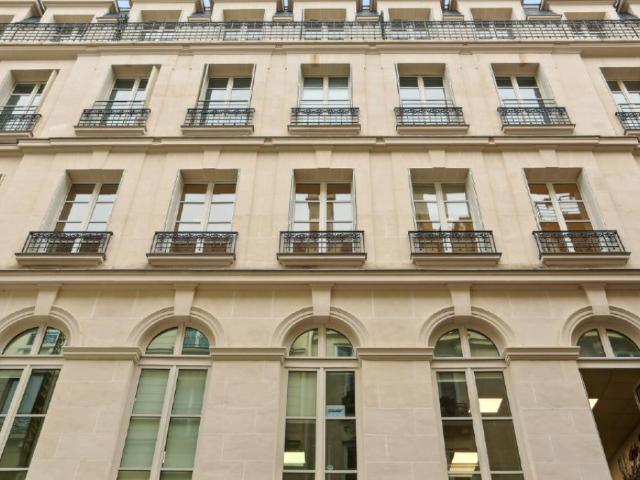 Bureaux à louer Paris 9 Grand balcon filant