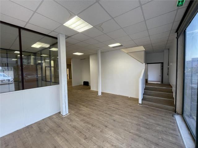 Bureaux à louer Puget sur Argens Parc Espace Vernède proche A8