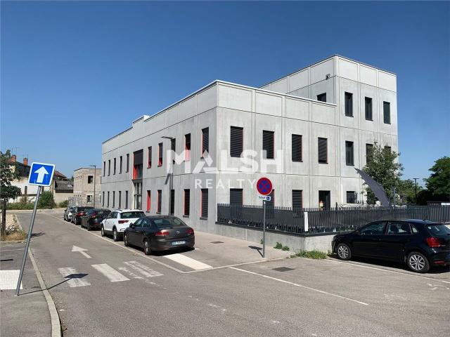 Bureaux à louer Rillieux la Pape Proche A46 et TER Sathonay Rillieux