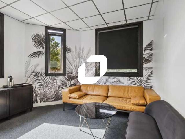 Bureaux à louer Tremblay en France RER B et A1 A3 N104