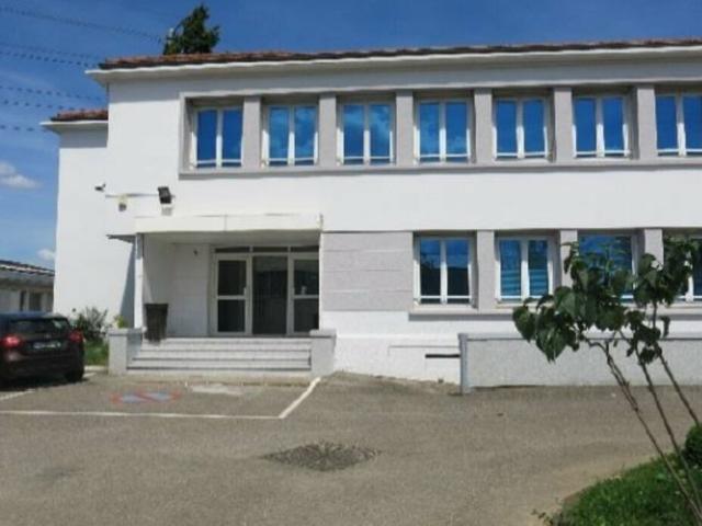 Bureaux à louer Vénissieux Proche tram T4 et grands axes