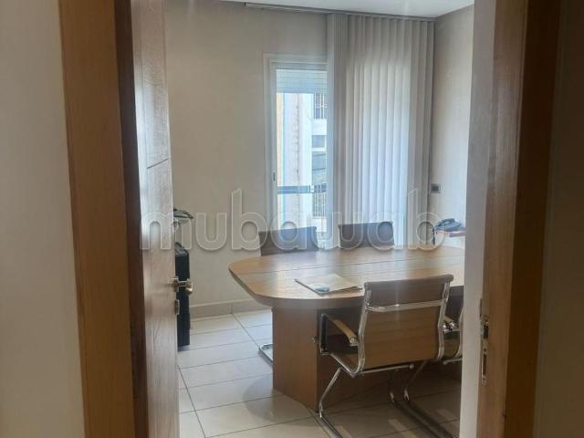 Bureaux à l'achat à Sidi Maarouf. Surface de 71 m². Avec ascenseur