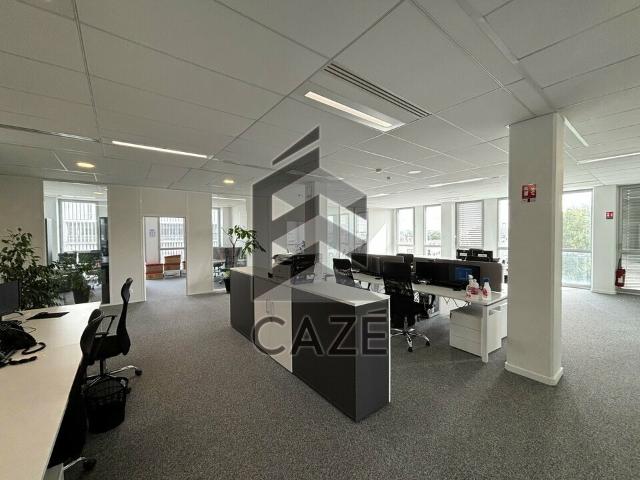 Bureaux à vendre Bordeaux Lac Proche tramway et rocade