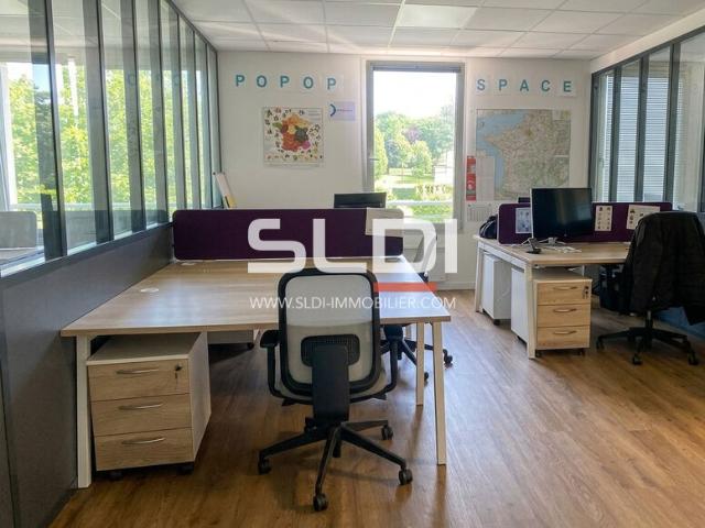 Bureaux à vendre Bron Parc du Chêne, proche tram et bus