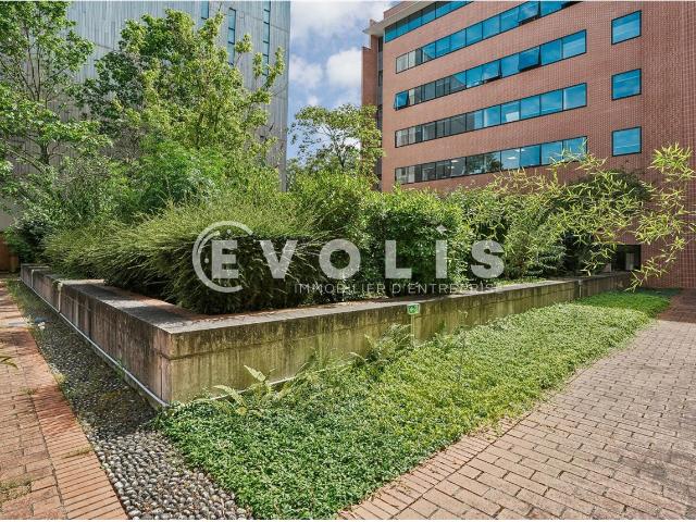 Bureaux à vendre Ivry sur Seine Pied métro M7 et RER