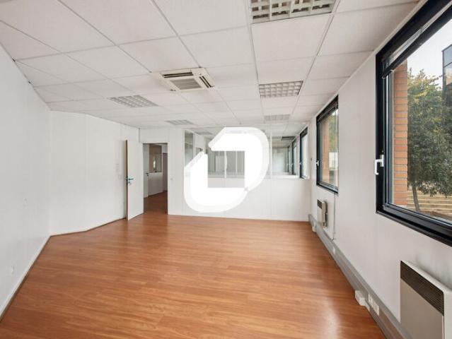 Bureaux à vendre Jouy en Josas Proche A86 et Duplex