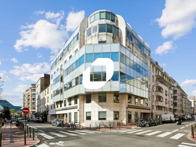 Bureaux à vendre Levallois Perret Métro à 8 min, espaces extérieurs