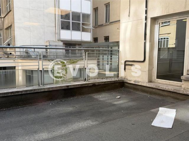 Bureaux à vendre Paris 9 Proche métro, RER et bus Saint Lazare