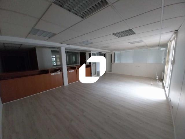 Bureaux à vendre Poissy Proche gare RER A, E et Transilien