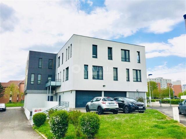 Bureaux à vendre Strasbourg Quartier Cronenbourg, proche bus et autoroute