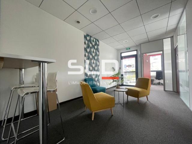 Bureaux à vendre Saint Priest Proche Tram T2 et A43