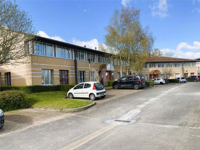 Bureaux à vendre Savigny le Temple Proche gare RER D