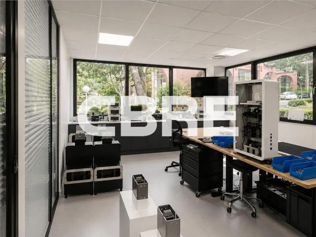 Bureaux à vendre Sophia Antipolis Accès A8 et bus directs