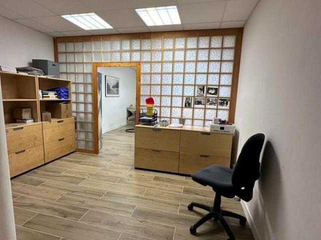 BUREAUX à vendre