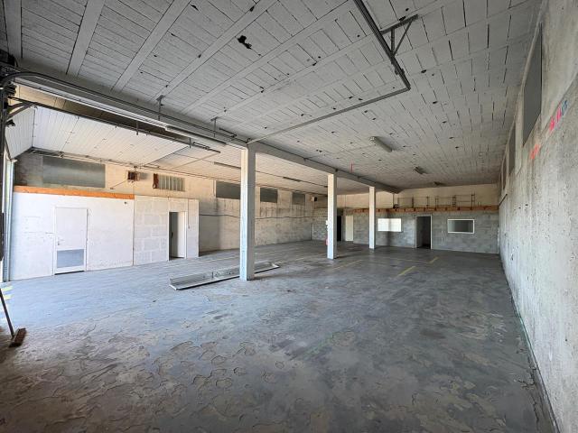 Bureaux et local d'activité à vendre Saint Genis Laval