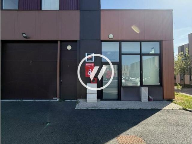 Bureaux et stockage à vendre Tremblay en France Parc Aérolians