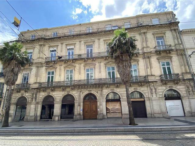 Bureaux exceptionnels Montpellier centre historique Tramways au pied