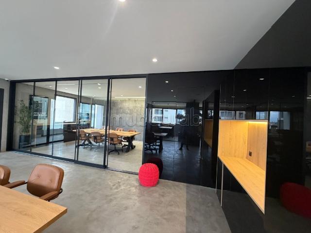 Bureaux en location à Casablanca Finance City. Superficie 180 m². Conciergerie à disposition, système de climatisation