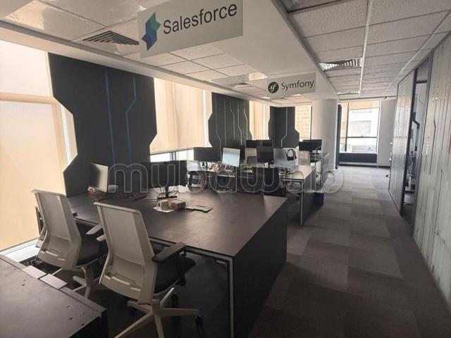 Bureaux en location à Casablanca Finance City. Surface totale 90 m². Porte blindée, sécurité
