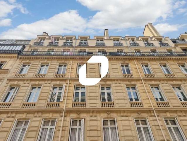 Bureaux haussmanniens Paris 8 rue de Téhéran