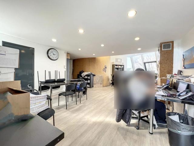Bureaux lumineux au calme – Bail professionnel – Porte des L