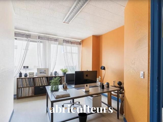 Bureaux lumineux avec vue sur jardin en vente en Centre ville de Chartres 28000