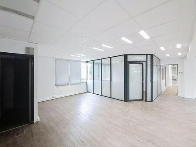 Bureaux prêts à l'emploi — Massy