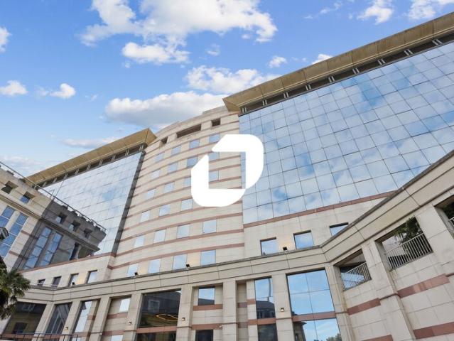 Bureaux rénovés Sèvres Quais de Seine, métro Pont de Sèvres