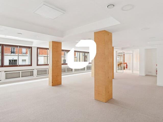Bureaux rénovés Paris 11 près Bastille Métro et bus à proximité