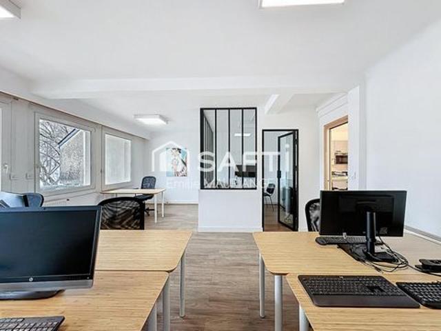 Bureaux Rond point de Rennes avec parking et ascenseur