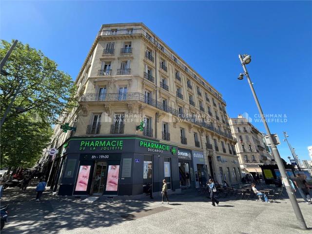 Bureaux sous location Marseille 2 Place Joliette, métro & tram à 30 m