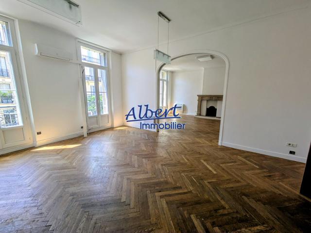 Bureaux Toulon 7 pièce s 160.50 m2