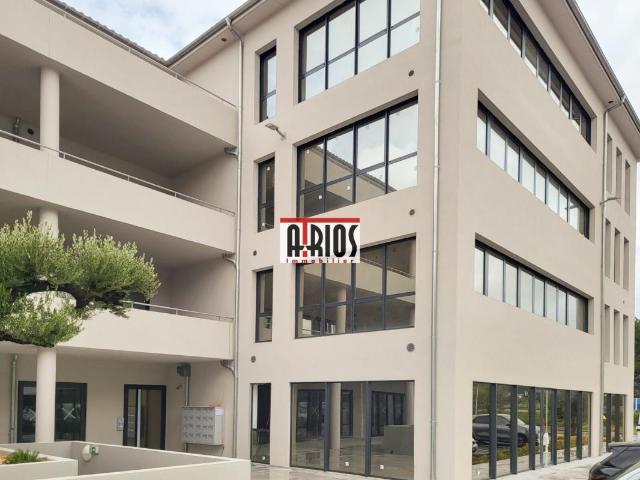 Bureaux 100 m² Patio de l'Alta