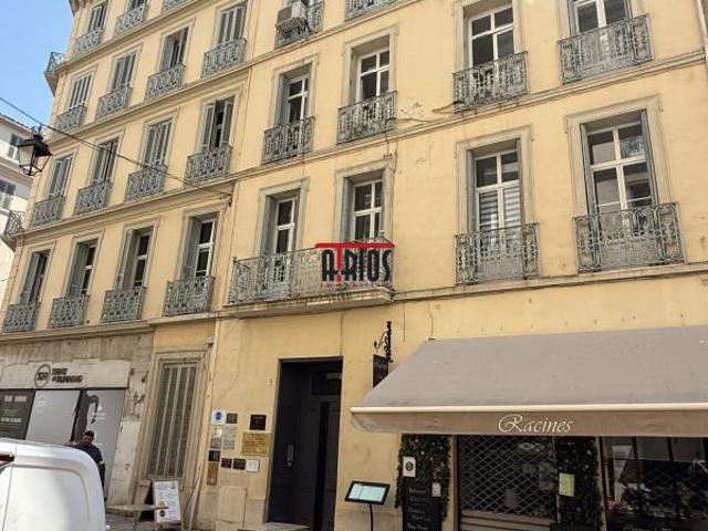 BUREAUX 106 M²