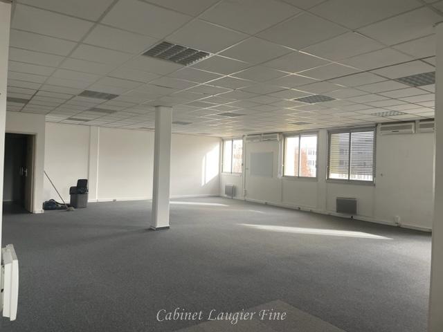 Bureaux 123m2 au 5 rue Camille Duchesne