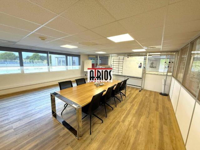 BUREAUX 246 M²
