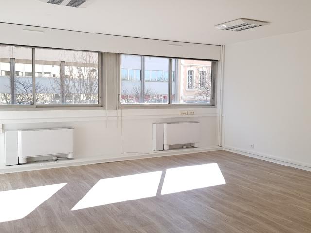 Bureaux 50m2 Joliette La Major 13002 Villa d'Este