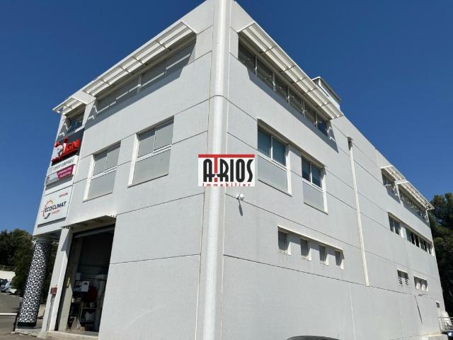 BUREAUX 53 M²