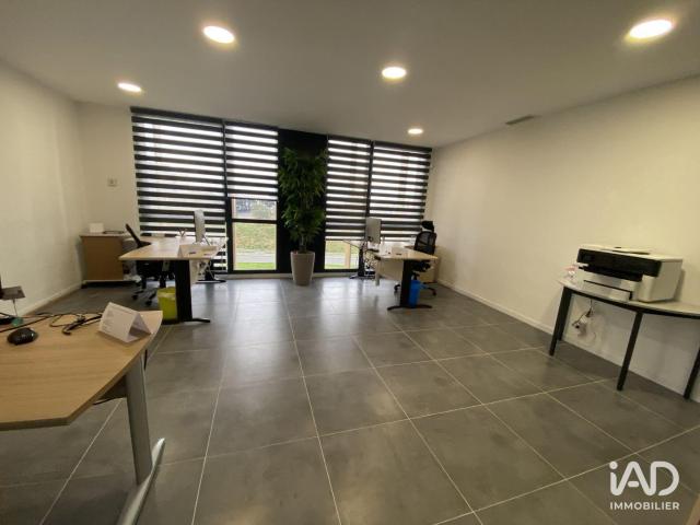 Bureaux 64 m²