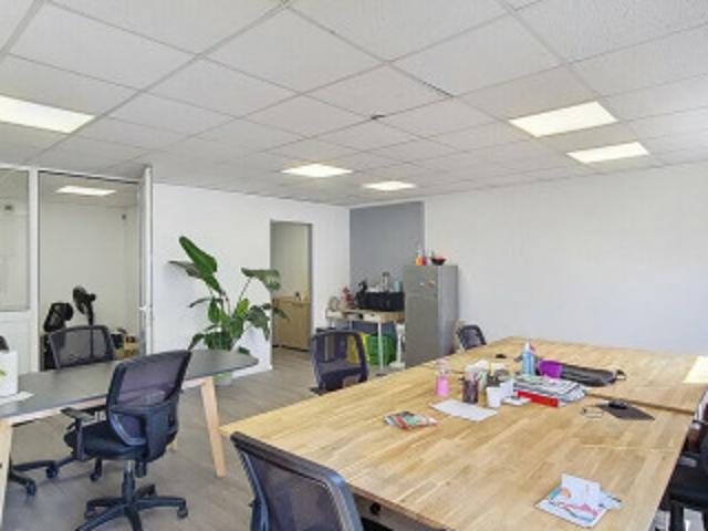 Bureau 06000