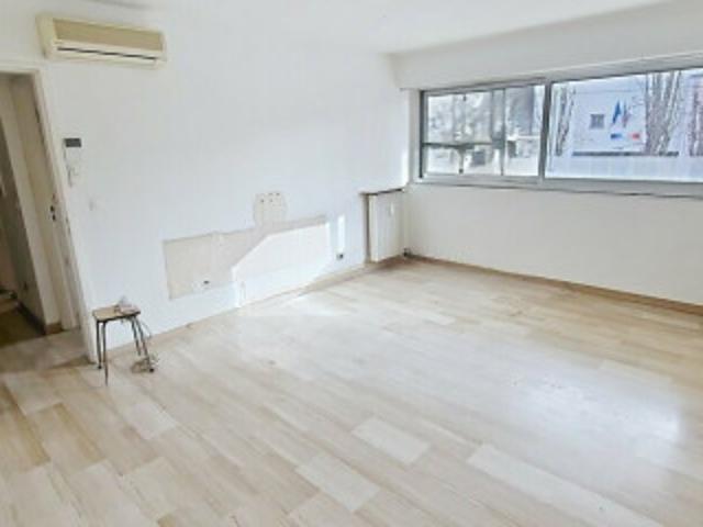 Bureau 06000