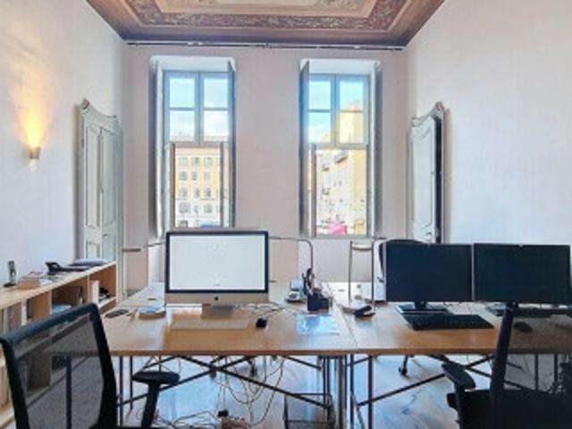 Bureau 06000