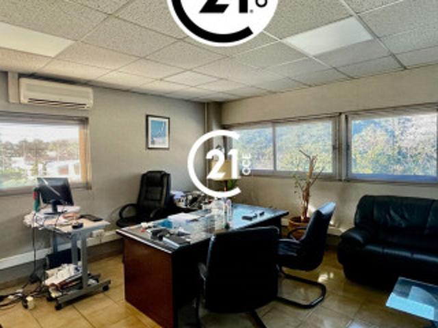 Bureau 06250
