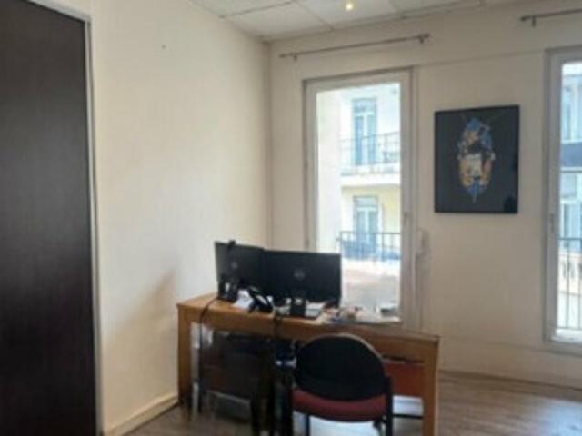 Bureau 13006