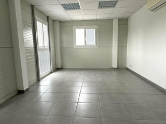 Bureau 13200