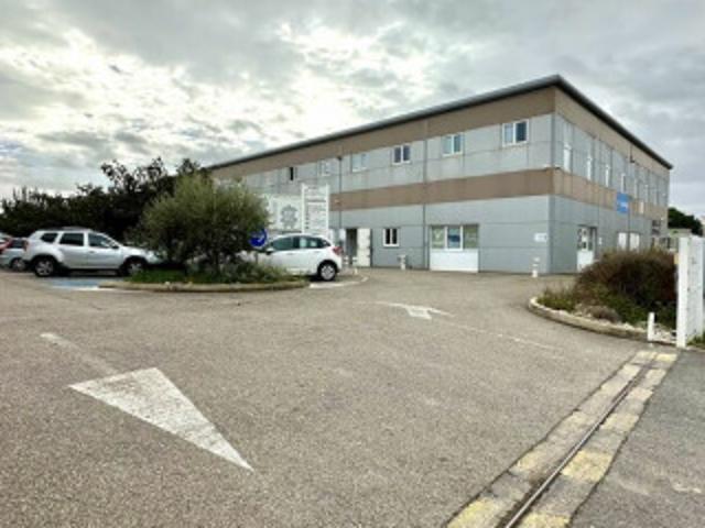 Bureau 13200