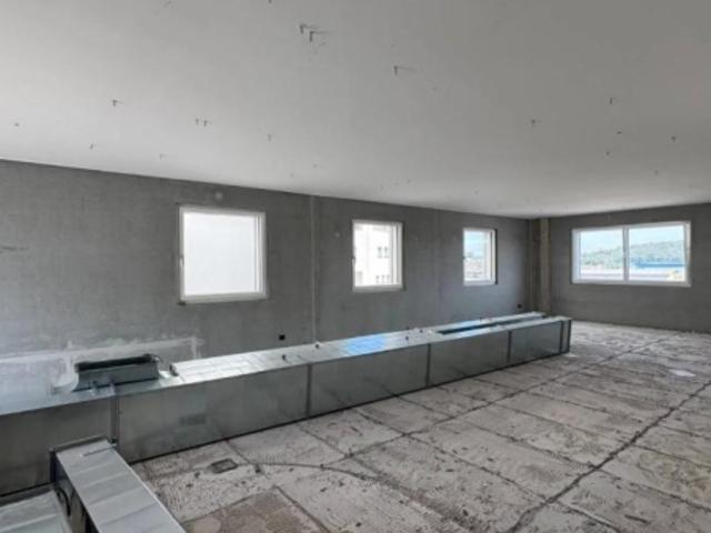 À louer Surface administrative neuve de 127 m²