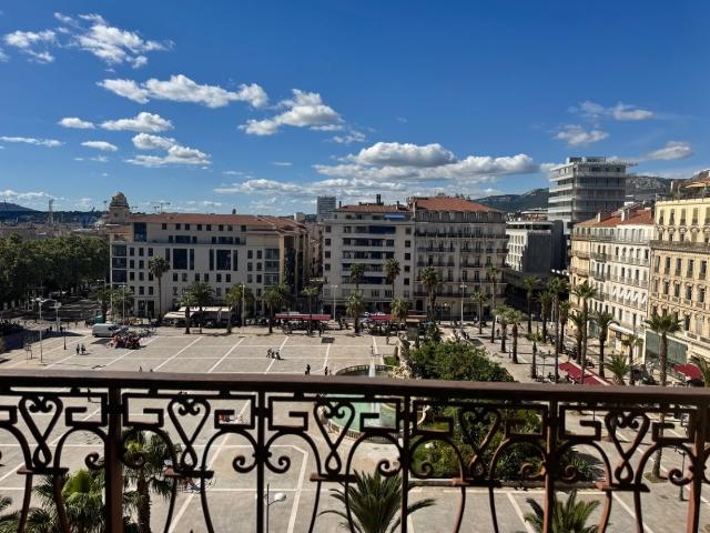 Bureau 195 m² R+4 Place De La Liberté, Toulon 195m² Toulon