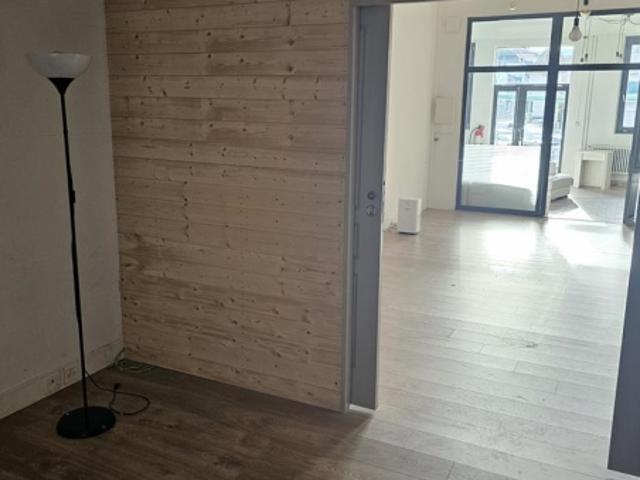 Bureau 1.5 pièces