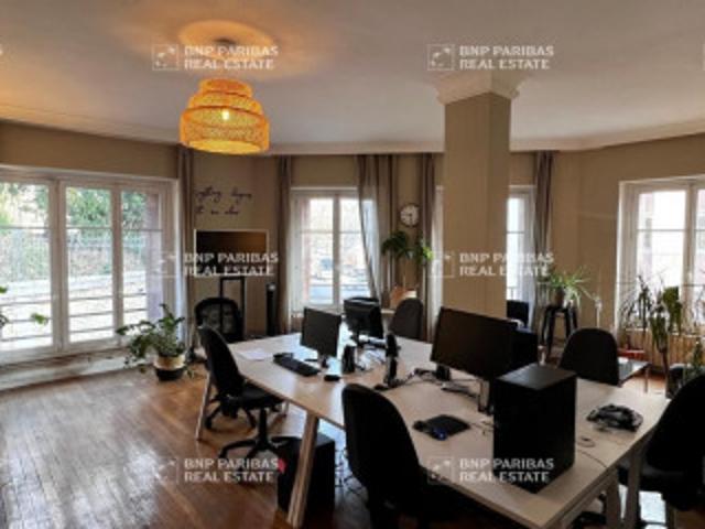 Bureau 21000